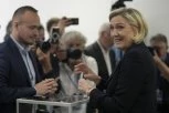 OBJAVLJENI PRELIMINARNI REZULTATI IZBORA U FRANCUSKOJ! Le Pen vodi, Makron pred debaklom?!