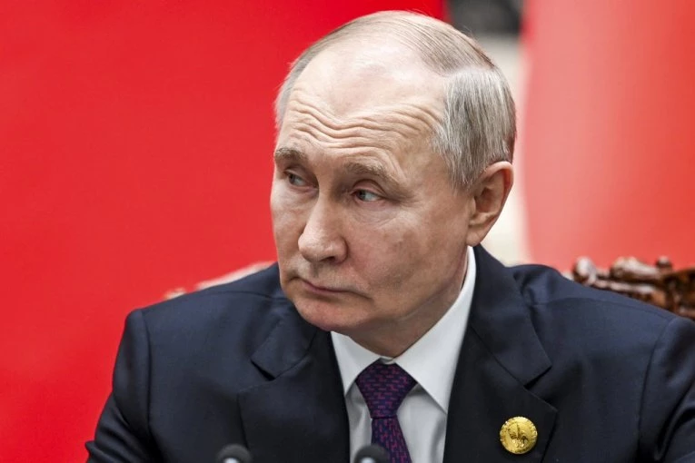 ODJEKNULO KAO BOMBA! SVETSKI MEDIJI BRUJE: Putin dao ponudu za podelu Krima! U Vašington poslao ministra unutrašnih poslova?!