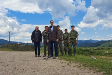 BAJRAKTARI IZ ĐAKOVICE BILI PRIŠTINSKI! Vučić: Gledali smo ih kao na dlanu, to ne bi bio bezbedonosni problem za nas!