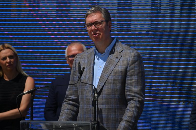 "OČEKUJEMO VELIKO UBRZANJE I NAPREDAK" Vučić: EU za prugu Niš - Dimitrovgrad Srbiji poklonila 80 miliona evra