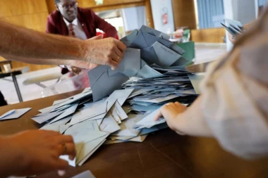 OBJAVLJENE PRVE IZLAZNE ANKETE! Stranka Marin Le Pen pobedila na izborima u Francuskoj, ali se pojavio PROBLEM