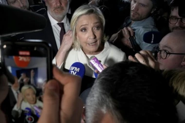 UDARNO! Pokrenuta istraga protiv Marin Le Pen!