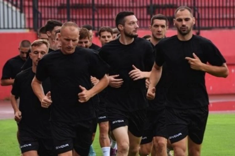 KORENITE PROMENE! UŽIČANI KRENULI BEZ GLAVNOG TRENERA! Arsenijević izvršio prozivku!