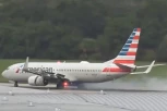 TEŽAK INCIDENT NA MEĐUNARODNOM AERODROMU: Objavljen snimak eksplozije gume na avionu dok je poletao sa piste (VIDEO)