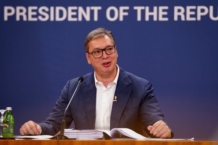 MOĆNA PORUKA PREDSEDNIKA VUČIĆA! Za Srbiju živim - voleli me ili ne voleli, rezultati sve govori (VIDEO)