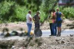 JEZIVA SCENA NA NOVOM BEOGRADU! Vatrogasci izvukli dva tela iz šahte, stariji teraju decu da ne gledaju prizor (VIDEO)