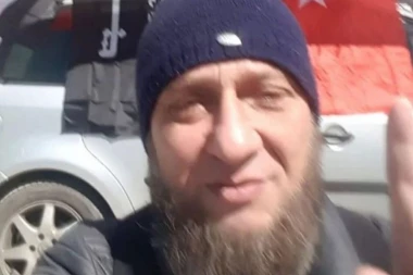 "NAPAŠĆU KAFIRE, SVE ĆU PRENOSITI UŽIVO": Još jedan terorista pretio MASAKROM, u snimku pokazivao oružje!