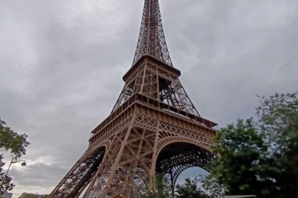 TENZIJE NA RELACIJI PARIZ-TEHERAN! Francuska zatražila hitno puštanje talaca u Iranu: Situacija nepodnošljiva