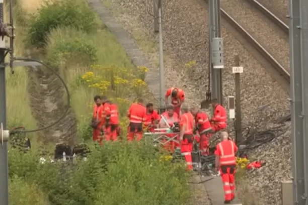 AKTIVISTA KRAJNJE LEVICE LIŠEN SLOBODE: Prvo hapšenje u Francuskoj u vezi sabotaže na železnici