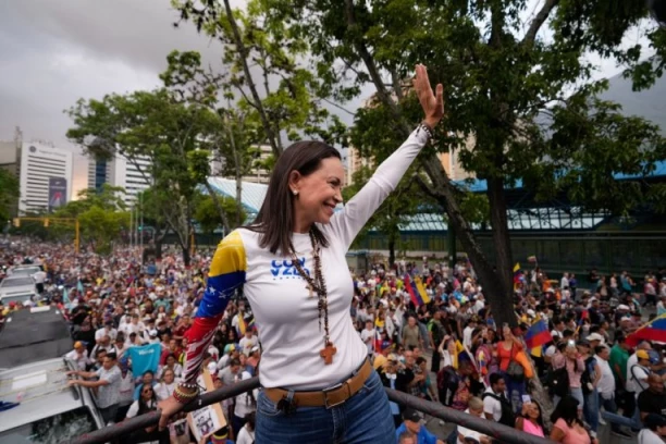 VENECUELA PRED GRAĐANSKIM RATOM?! Žena sa brojanicama oko vrata OPASNO zapretila Maduru: "Zakopaću socijalizam!"