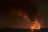 ZAPALILO SE NEBO IZNAD KURSKA: Brutalan napad ukrajinskih dronova na skladište nafte (VIDEO)