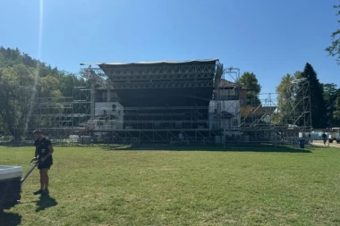 EKSKLUZIVNO! Zavirite na najvažnije mesto Guča festivala: Sve je spremno za vizuelni spektakl kakav još NISTE VIDELI (FOTO)