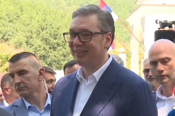 VUČIĆ SA SILJANOVSKOM DAVKOVOM! Lideri dve zemlje obilaze manastir Prohor Pčinjski!