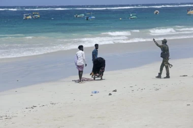 CRNI BILANS EKSPLOZIJE NA PLAŽI LIDO: Ubijene 32 osobe, dok su 63 ranjene (UZNEMIRUJUĆI VIDEO!)