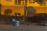 JEZIVA NESREĆA U BEOGRADU! Sudarili se dostavljač hrane i motociklista, stravični prizori na licu mesta (VIDEO)