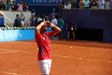 ĐOKOVIĆ U SUZAMA NAKON TRAGIČNE VESTI! Bivši trener Novaka izgubio je bitku nakon teške bolesti  (FOTO)