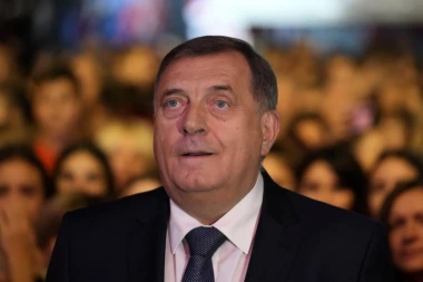 "PONAŠA SE KAO NENAVOĐENA RAKETA": Milorad Dodik opleo po predsedavajućoj Saveta Ministara