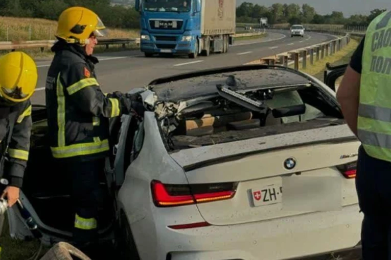 JEZIVA SAOBRAĆAJNA NESREĆA KOD MIHAJLOVCA! Ima poginulih? (FOTO)