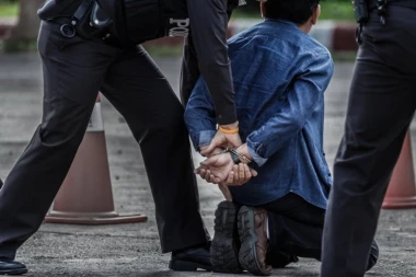 ITALIJANSKI PAS OTKRIO ŠTA RADI SRBIN U KOMBIJU! Usledila je munjevita akcija, nije imao nikakve šanse (FOTO)