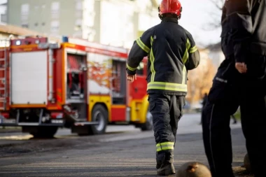 GORI VRTIĆ U BATAJNICI? Deca hitno evakuisana!