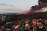 OVAKO NEŠTO SE NE PAMTI U KRAGUJEVCU: Nakon višesatne borbe, vatrogasci stavili požar pod kontrolu