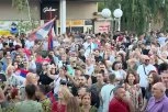 PRAVA POZADINA PROTESTA: Ekstremisti se ujedinili oko istog cilja, žele da SRUŠE VLAST