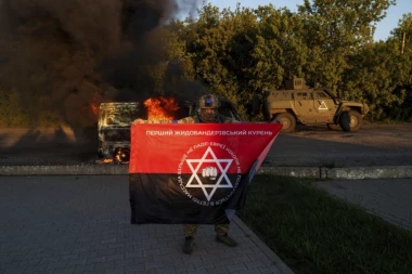 KIJEV PLAĆA VISOKU CENU UPADA U RUSIJU! Vojnik pokazao čizme pa ŠOKIRAO: "S njih se može uzeti puno DNK uzoraka, ukrajinskih, nažalost"