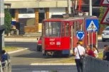 SUDARILI SE AUTOMOBIL I TRAMVAJ NA AUTOKOMANDI! Totalni kolaps u saobraćaju