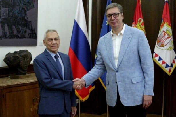 PREDSEDNIK VUČIĆ SE VRAĆA NA POSAO! Prvi sastanak sa Bocan-Harčenkom