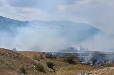 VATRA SE OTELA KONTROLI I UGROŽAVA KUĆE: Helikopterske jedinice MUP-a Srbije već krenule u akciju (VIDEO)