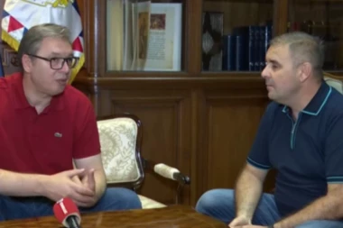 BERIĆ OTKRIO ZBOG ČEGA JE UHAPŠEN! Predsednik primio advokata koga su osudili zbog STIHOVA RODOLJUBIVE PESME: "Kad sam potpisao, dobio sam šamarčinu!"