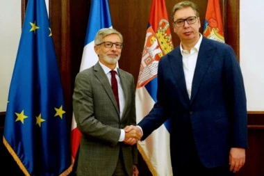 POSLEDNJE PRIPREME PRED DOLAZAK EMANUELA MAKRONA U SRBIJU! Predsednik Vučić se sastao sa ambasadorom Francuske! (FOTO)