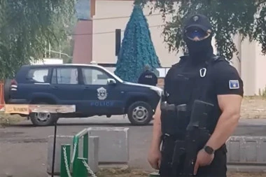 SRPSKA LISTA U PODNE SA AMBASADORIMA KVINTE! Jedina tema: UPADI KURTIJEVE POLICIJE U SRPSKE INSTITUCIJE!