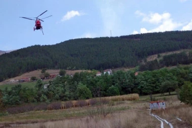 IZBIO STRAVIČAN POŽAR! GORI DEPONIJA! Hitno poleteo helikopter, preti opasnost?!