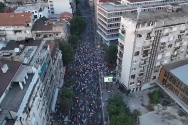 PROPAO PROTEST "EKO STRAŽE"! Ovaj snimak sve govori: NEMA NI 1.500 LJUDI! (VIDEO)