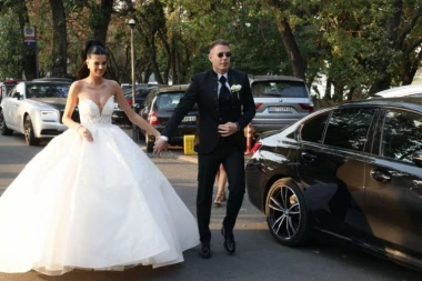 EKSKLUZIVNE FOTKE VENČANJA IZ BAJKE! Jovana kao prava princeza, Cecin bivši SVE IZNENADIO OVIM POSTUPKOM! (VIDEO)