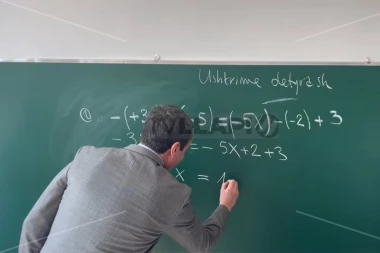 JEDINO JE NEZAVISAN OD ZNANJA: Aljbin Kurti pogrešno rešio zadatak iz matematike! I deca mu se smejala (VIDEO)