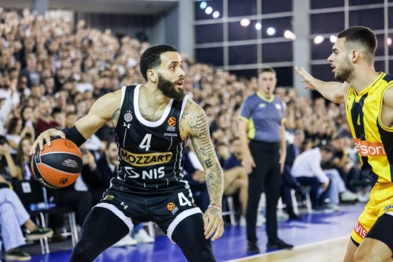 PARTIZAN SE PREDSTAVIO NAVIJAČIMA: Crno-beli ZGAZILI Šakotin AEK!