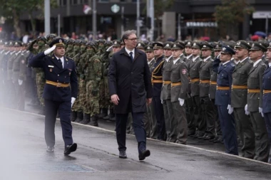 PREDSEDNIK I PREMIJER SAGLASNI - VRAĆA SE VOJNI ROK! Evo ko je u regionu odmah skočio "kao oparen"