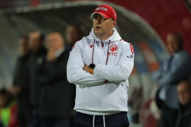 MILOJEVIĆ POSLAO FUDBALERA KUĆI I NE RAČUNA NA NJEGA: Crvena zvezda precrtala mladog igrača