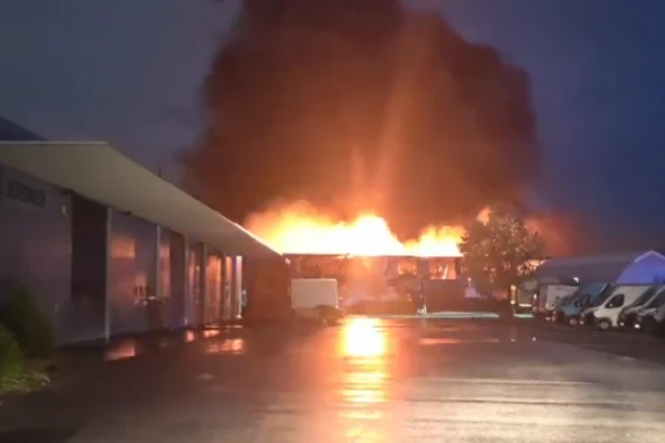 BUKNUO STRAVIČAN POŽAR NA PIJACI! Najmanje osmoro poginulih, stotine vatrogasaca borilo se sa stihijom