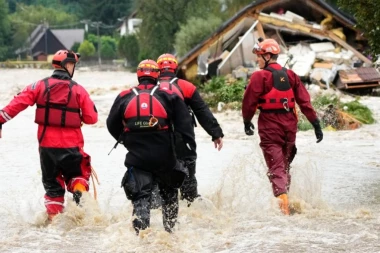 RASTE BROJ ŽRTAVA CIKLONA BORIS! Poplave odnele čak 15 života!