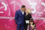 SVI GLEDALI U PRAVCU NJIH! Jovana Jeremić i milioner Dragan Stanković zablistali na crvenom tepihu - mala Lea PRINCEZA VEČERI! (GALERIJA)