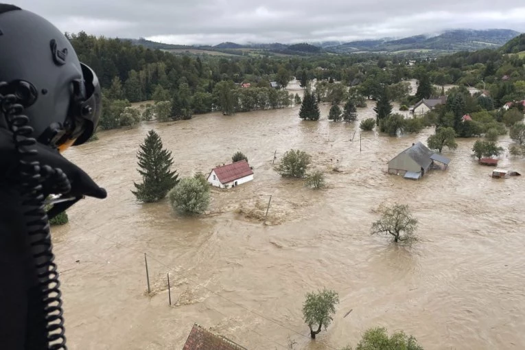 HITNA EVAKUACIJA 7 GRADOVA! Kataklizma u Donjoj Austriji zbog poplava - palo je 6 puta više kiše od normalnih mesečnih padavina!