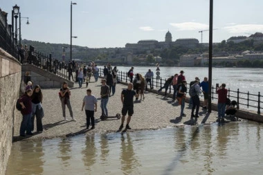 JOŠ PET TEŠKIH DANA ZA MAĐARE: Dunav napravio HAOS kod komšija, prizor je nestvaran! Najgore tek dolazi (FOTO)