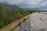 STRAVIČAN POTOP U TIVTU! Potopljen ceo grad, ulice pod vodom: Nestala struja, ne može se ni do aerodroma! (VIDEO)