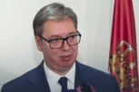 VUČIĆ ODGOVORIO NA PROZIVKE O CENI FARMERKI: Sve što imam od garderobe ne vredi dve felne jednog od desetina Đilasovih džipova!