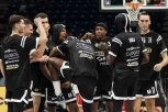 PARTIZAN JE MALI KLUB IZ SRBIJE: Amerikanac izvređao crno-bele, pa ušao raspravu sa grobarima