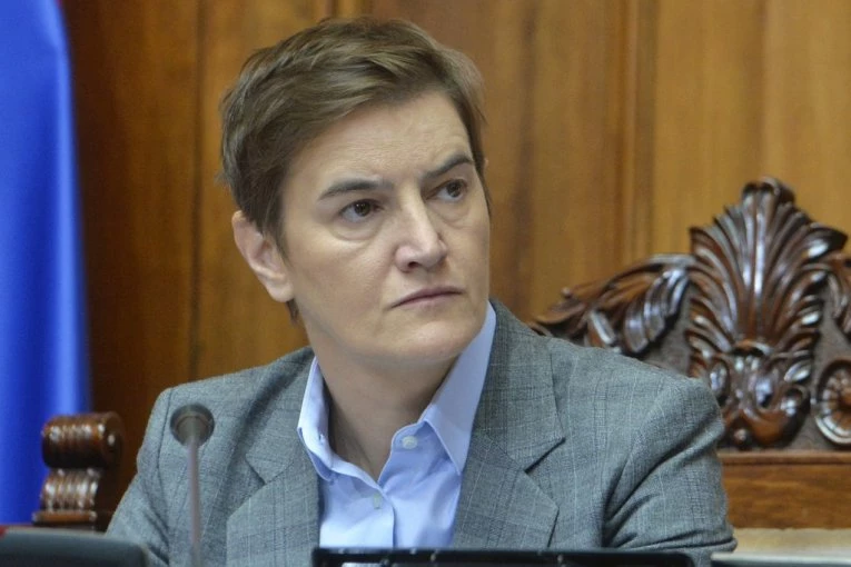 "MAJKA MI JE PLAKALA, PORODICA MI SE NERVIRALA"!  Ana Brnabić o tvrdnjama Ćute Jovanovića da je kupila vilu na Dedinju:  "Umesto izvinjenja dobila sam uvredu"!