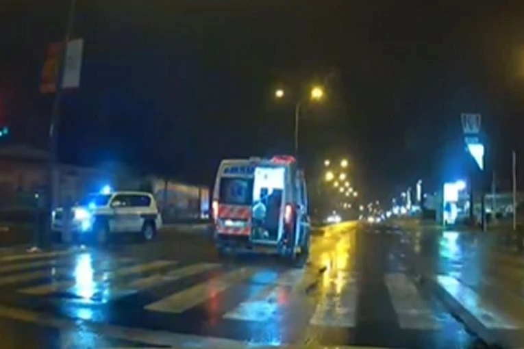 DETALJI UDESA NA OBRENOVAČKOM PUTU: Sudarili se policijsko vozilo i autobus, intervenisali vatrogasci! (VIDEO)